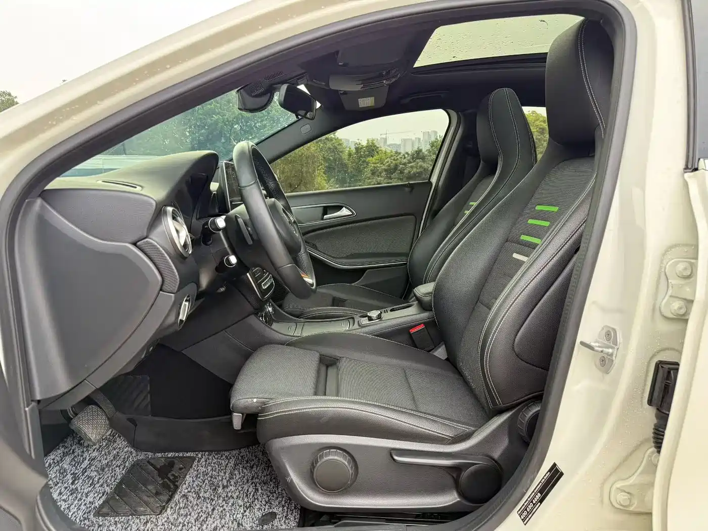 Mercedes-Benz A-Class (Import) 2016 A 200 Dynamic фото 5