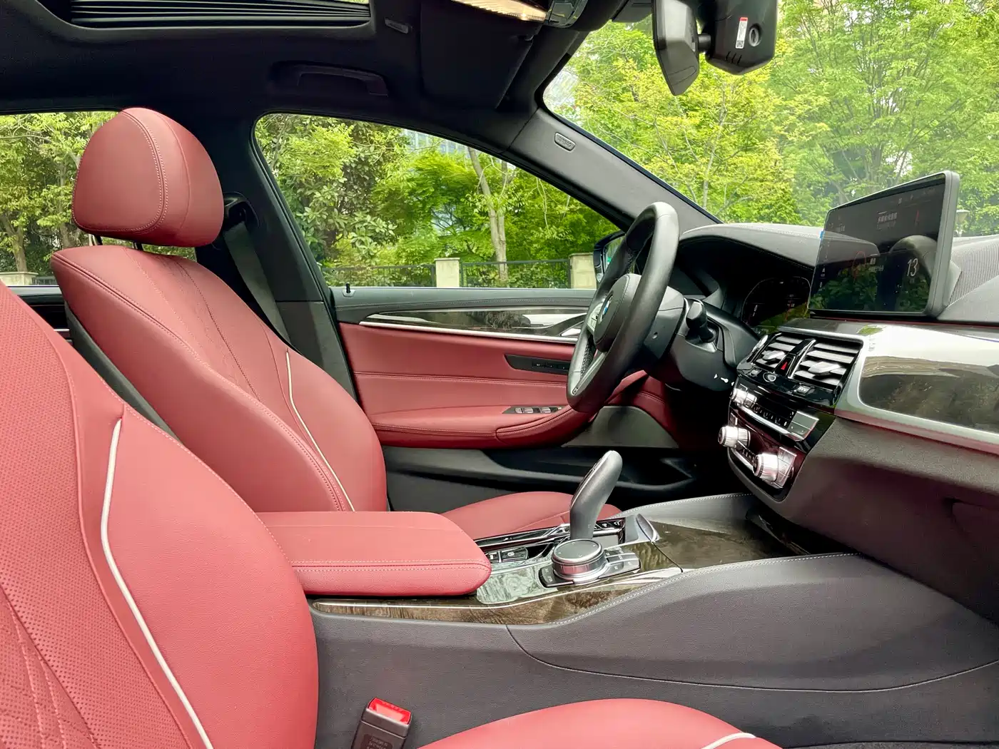 BMW 5 Series 2022 Model Second Facelift 525Li M Sport Package фото 14