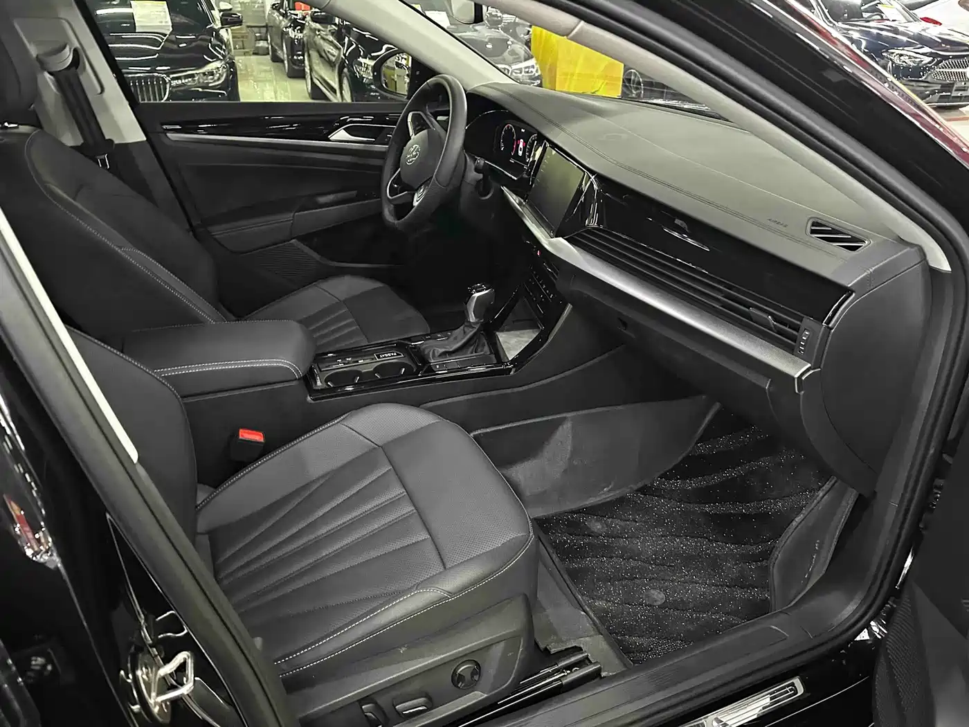 Volkswagen Passat 2026 2026 Outstanding Edition 380TSI Starlight Dragon Soaring Version