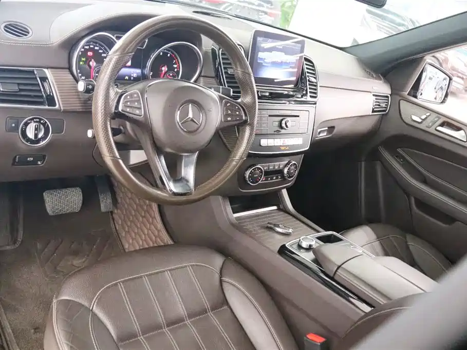 Mercedes-Benz GLE 2018 GLE 320 4MATIC Dynamic Ultimate Edition фото 11