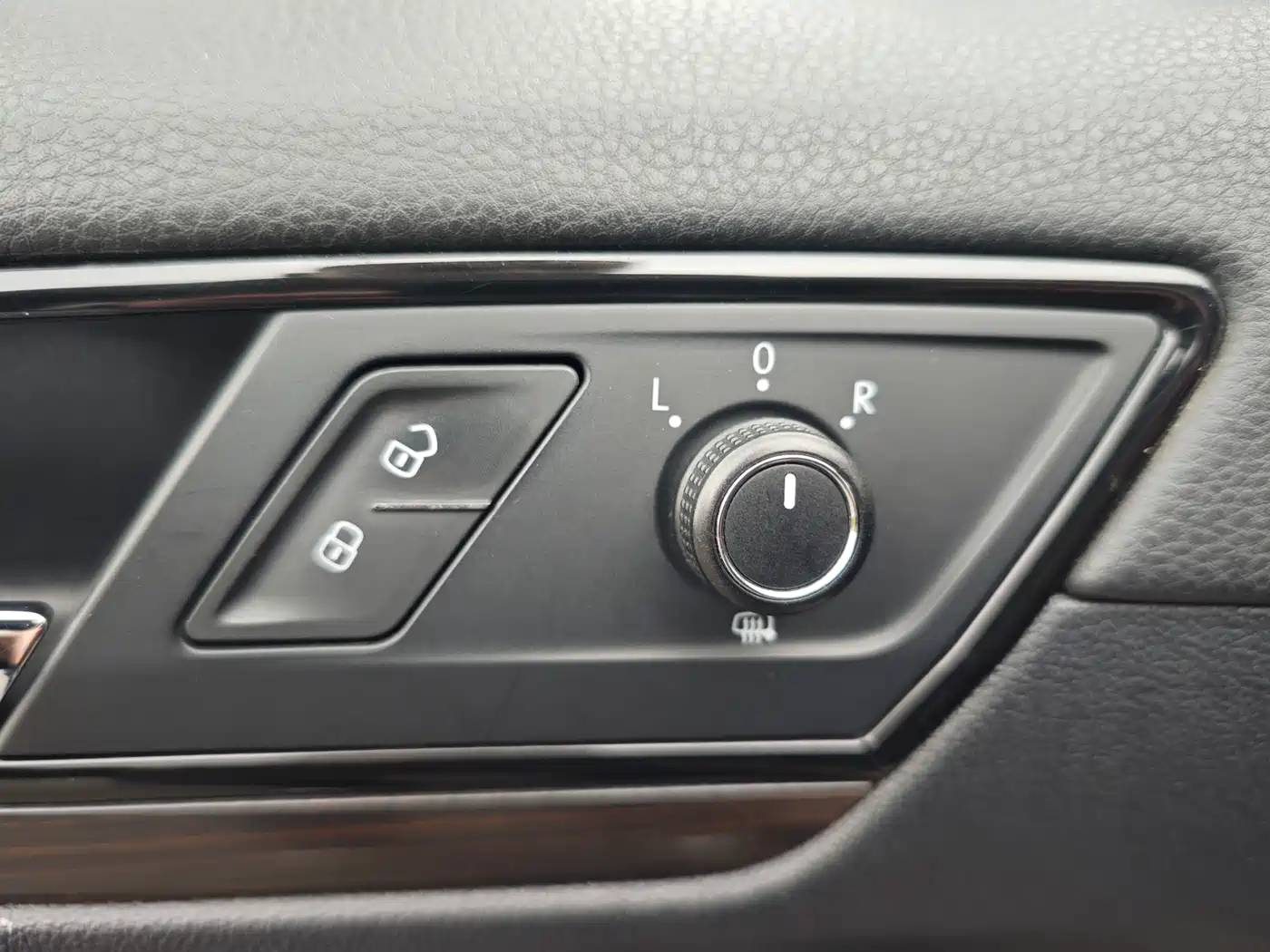 Volkswagen Sagitar 2015 230TSI Automatic Luxury фото 18