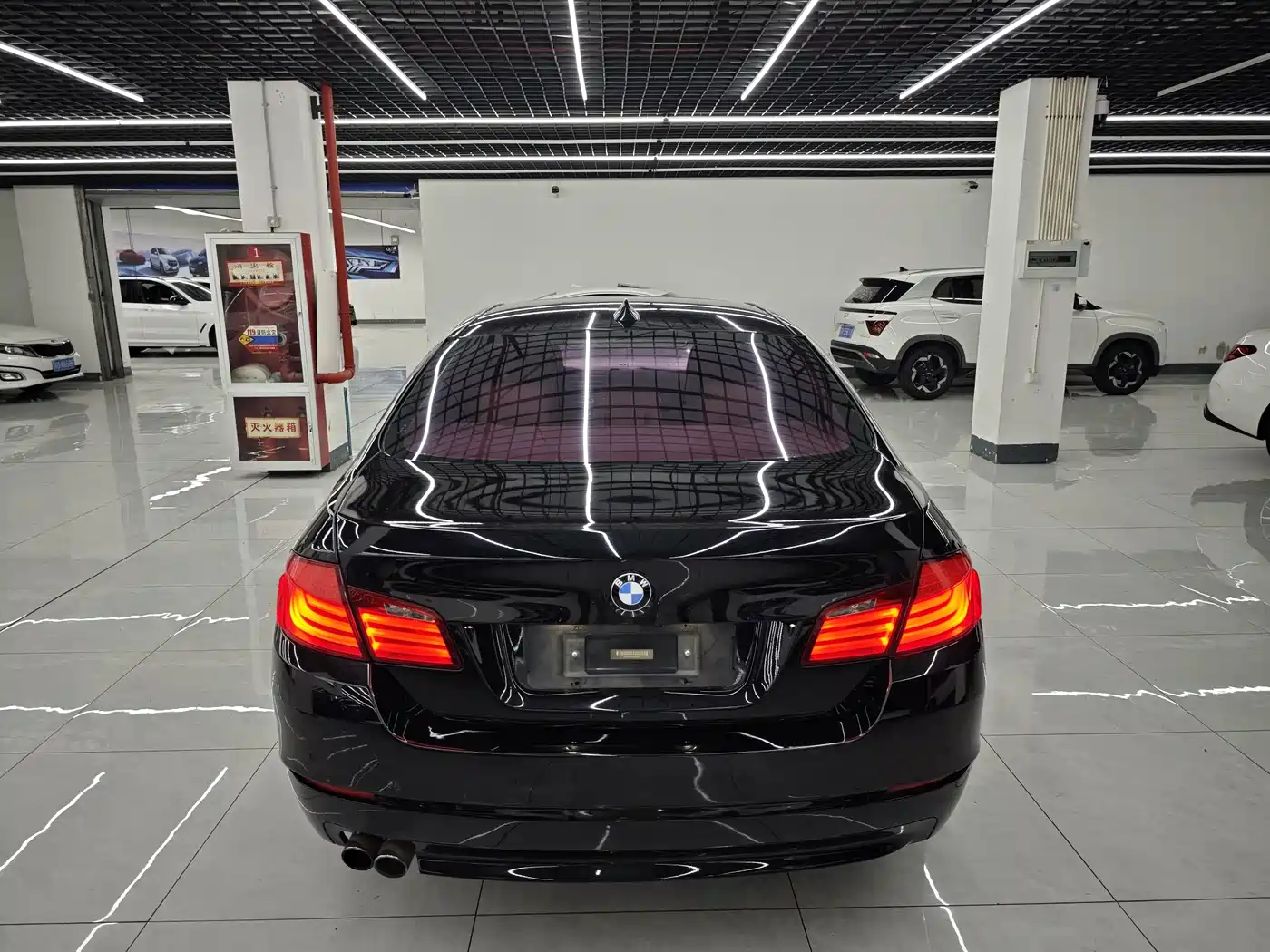 BMW 5 Series 2012 523Li Luxury фото 4