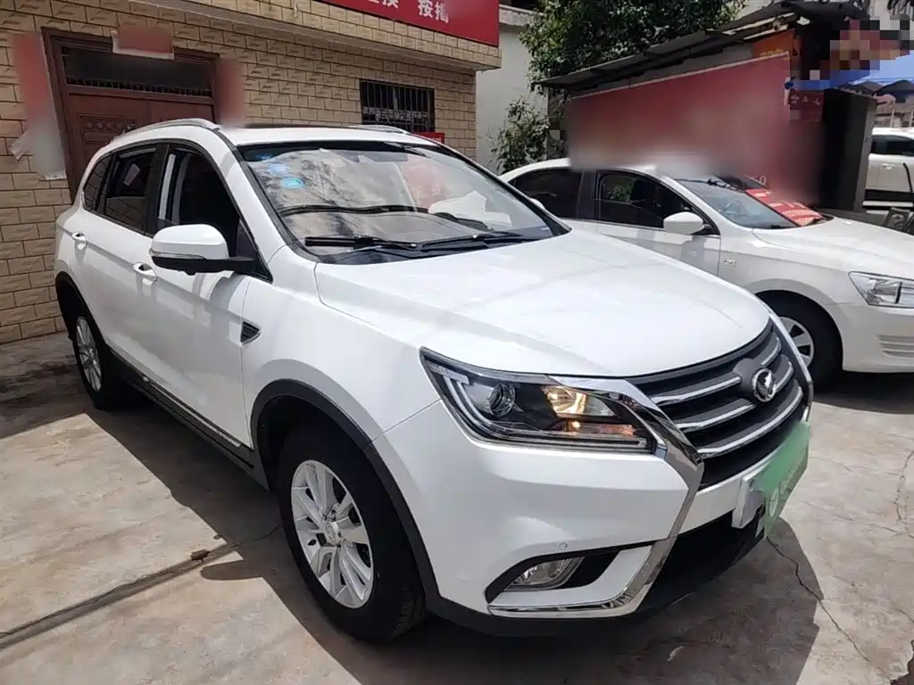 BAIC Huansu S6 2016 2016 1.5T Manual Smart Edition