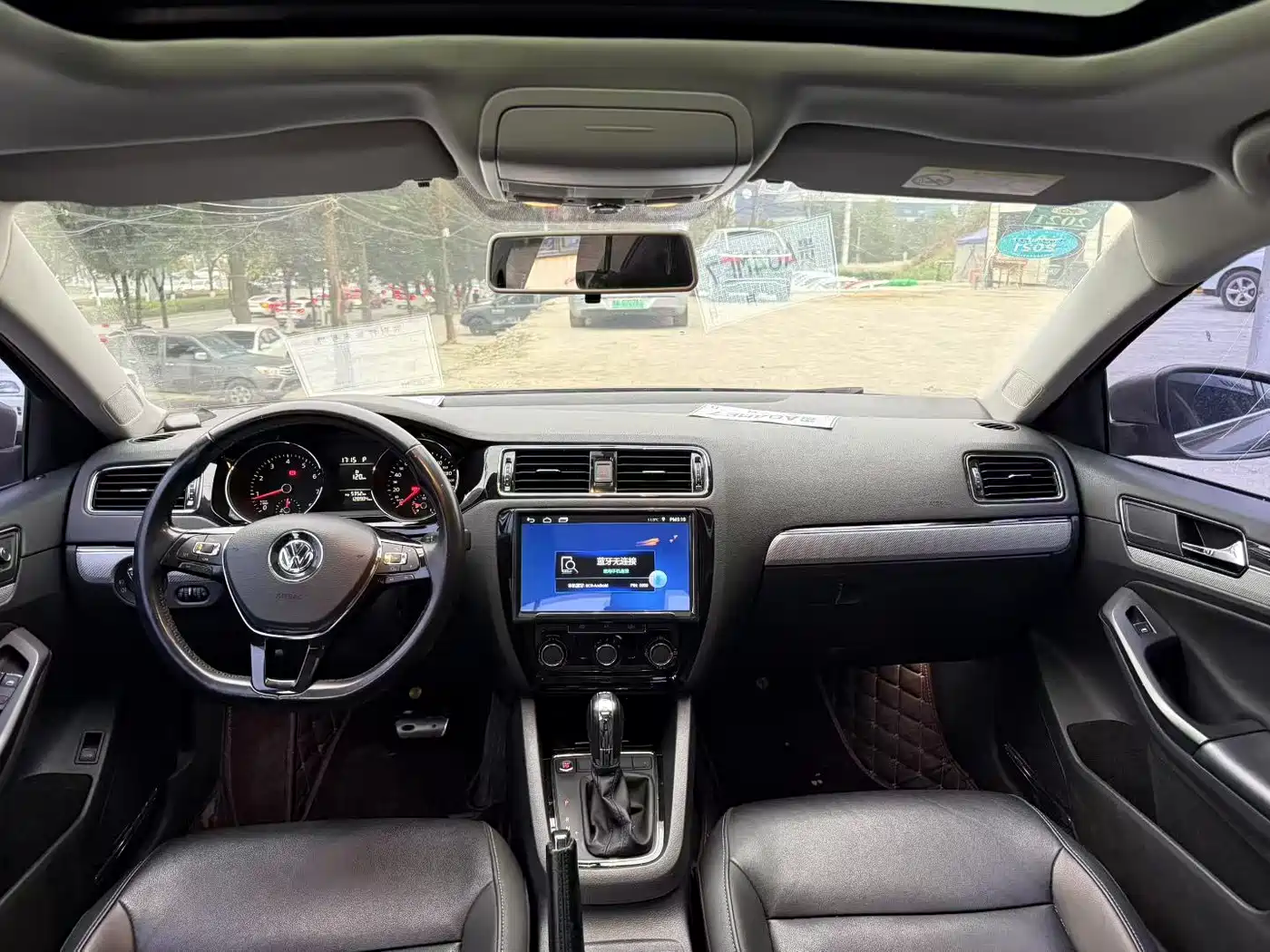 Volkswagen Sagitar 2017 230TSI Automatic Comfort фото 6