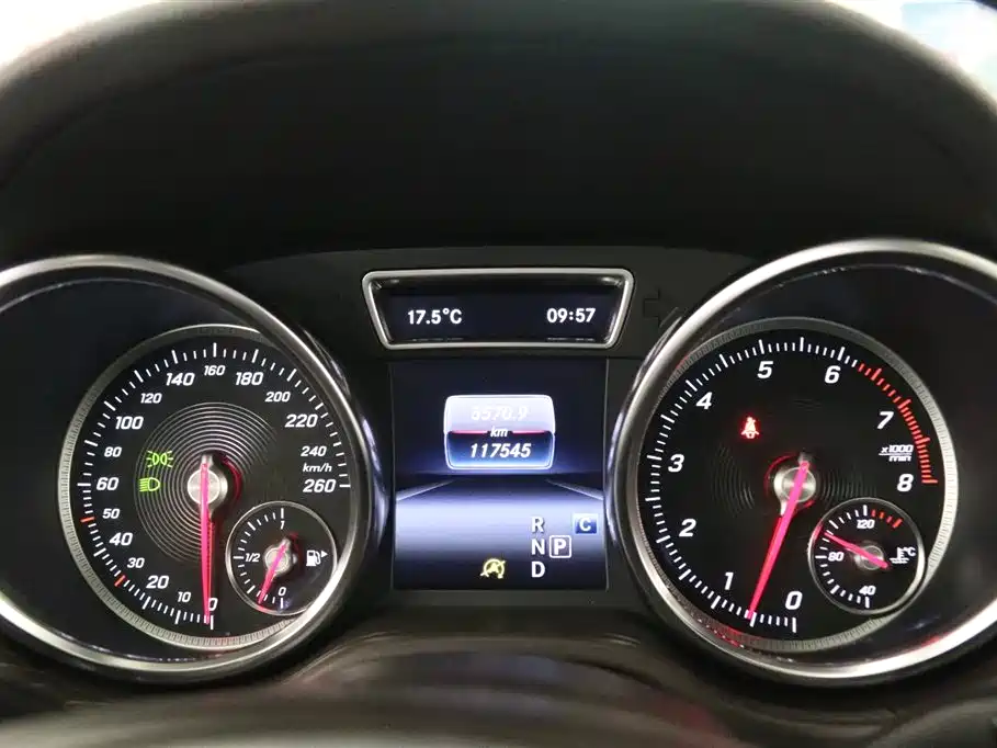 Mercedes-Benz GLE 2018 GLE 320 4MATIC Dynamic Ultimate Edition фото 7