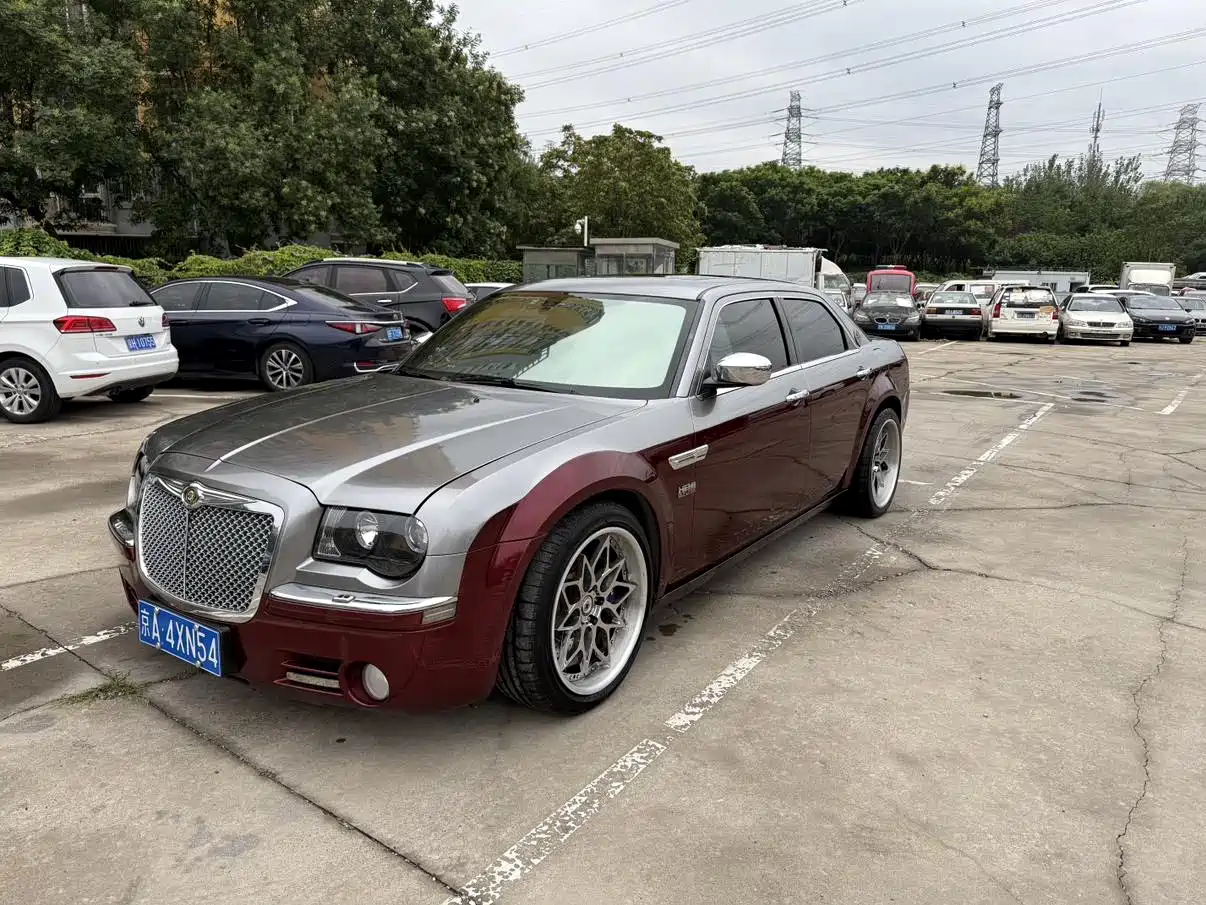 Chrysler 300C 2006 2006 Model 5.7L Luxury Navigator Edition
