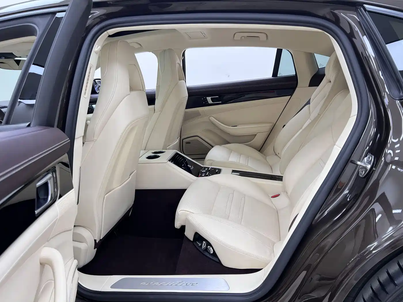 Porsche Panamera 2019 Panamera Executive Long Wheelbase 2.9T фото 27