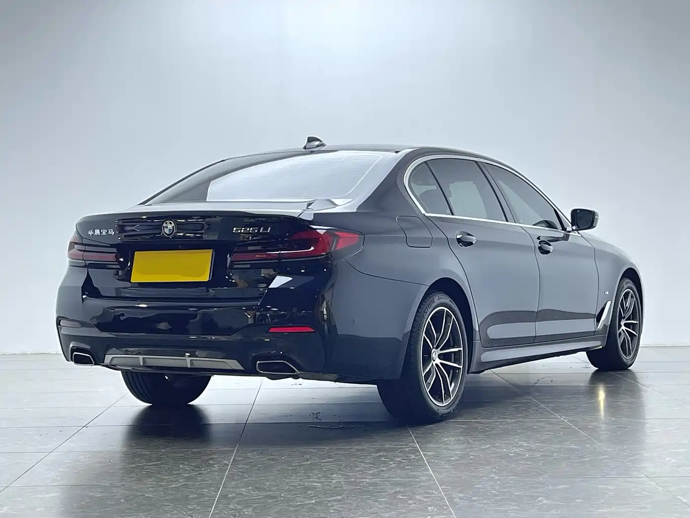 BMW 5 Series 2022 Model Second Facelift 525Li M Sport Package фото 3