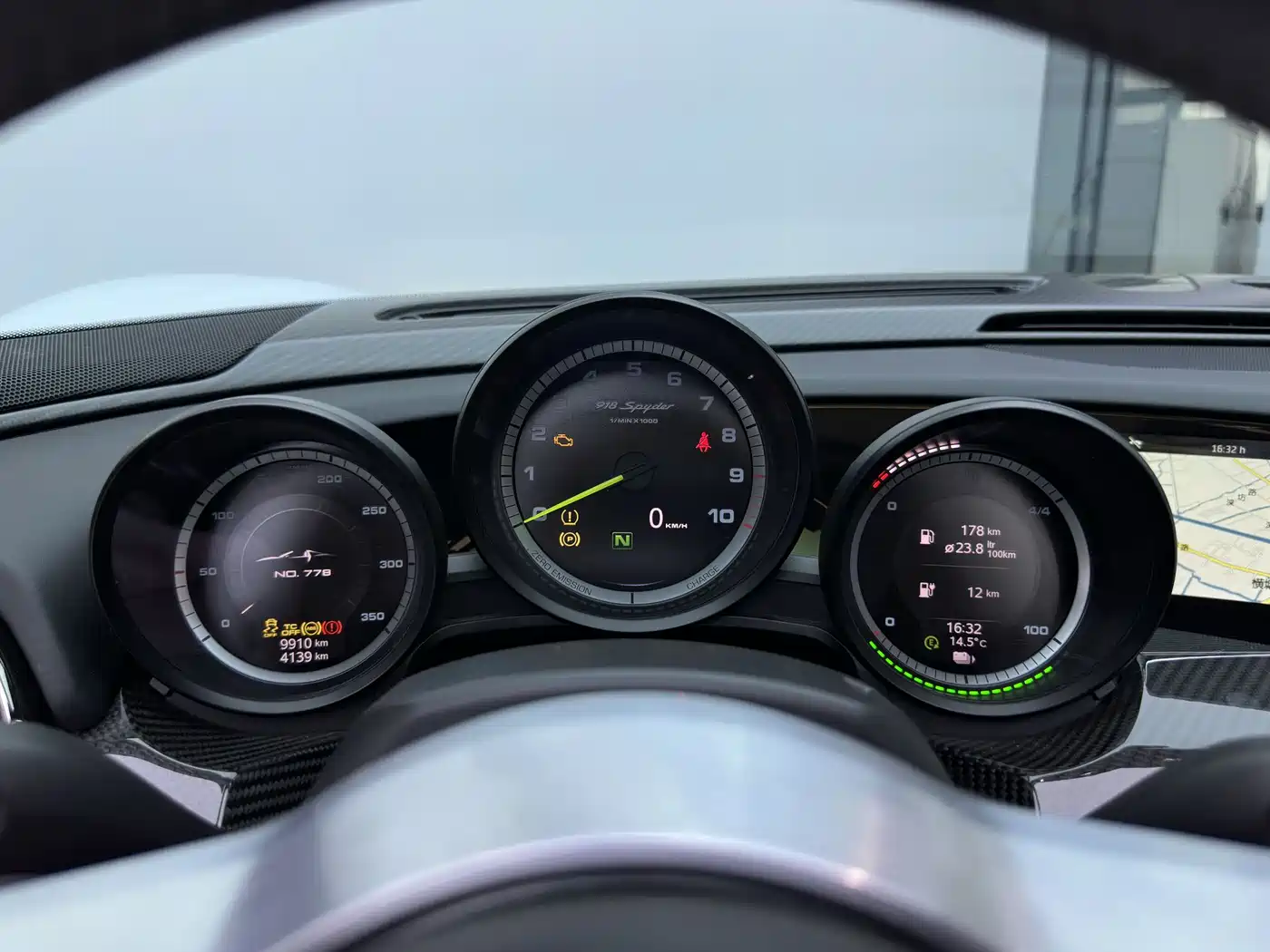 Porsche 918 Spyder 2015 2014 4.6L