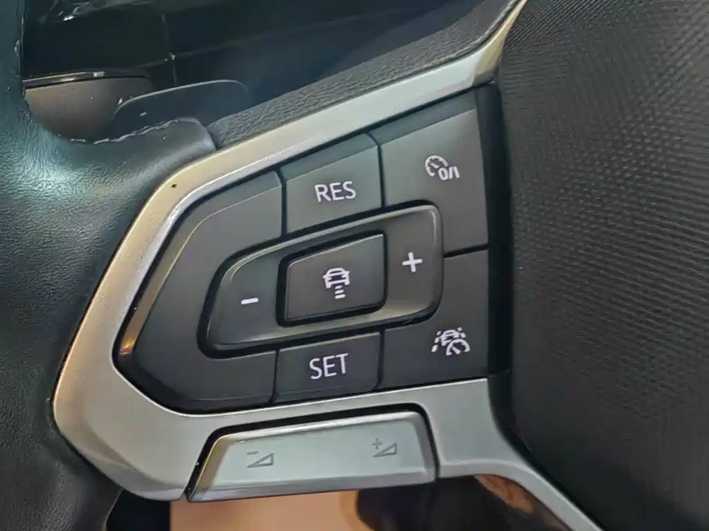 Volkswagen Talagon 2023 Facelift 530TSI 4WD Flagship Victory Pro Edition 6-Seater фото 11