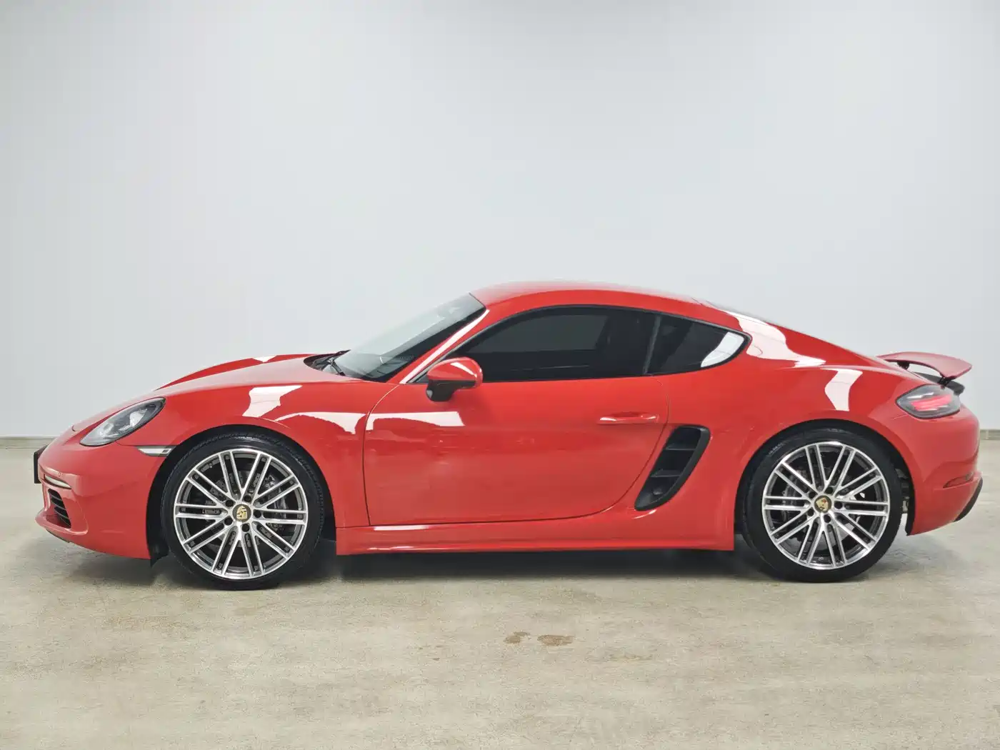Porsche 718 2018 Cayman 2.0T фото 3