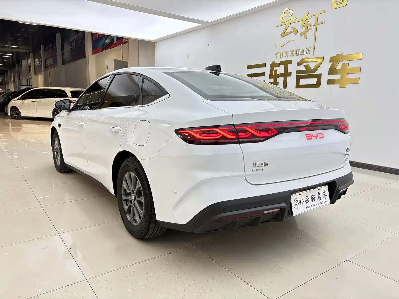 BYD Qin L 2025 DM-i Smart Drive Edition 80KM Leading фото 14