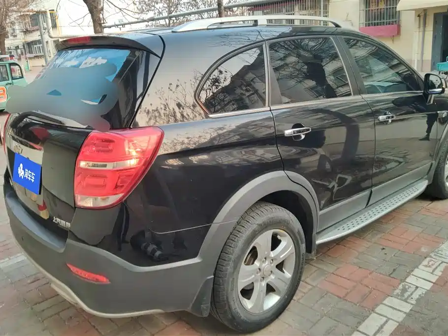 Chevrolet Captiva 2017 2.4L 2WD Luxury Edition 7-Seater фото 3