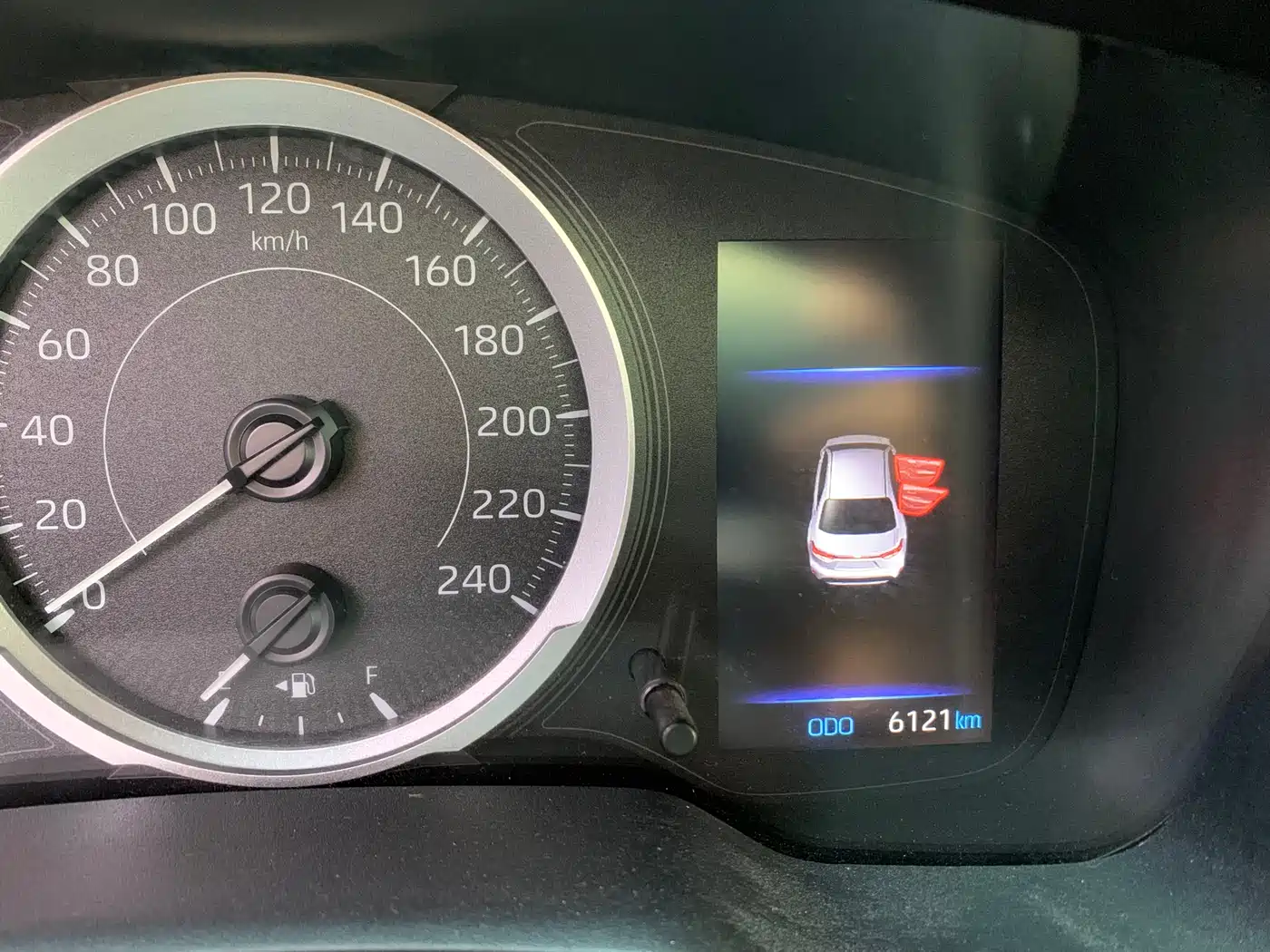 Toyota Levin 2021 185T CVT Luxury Edition фото 16