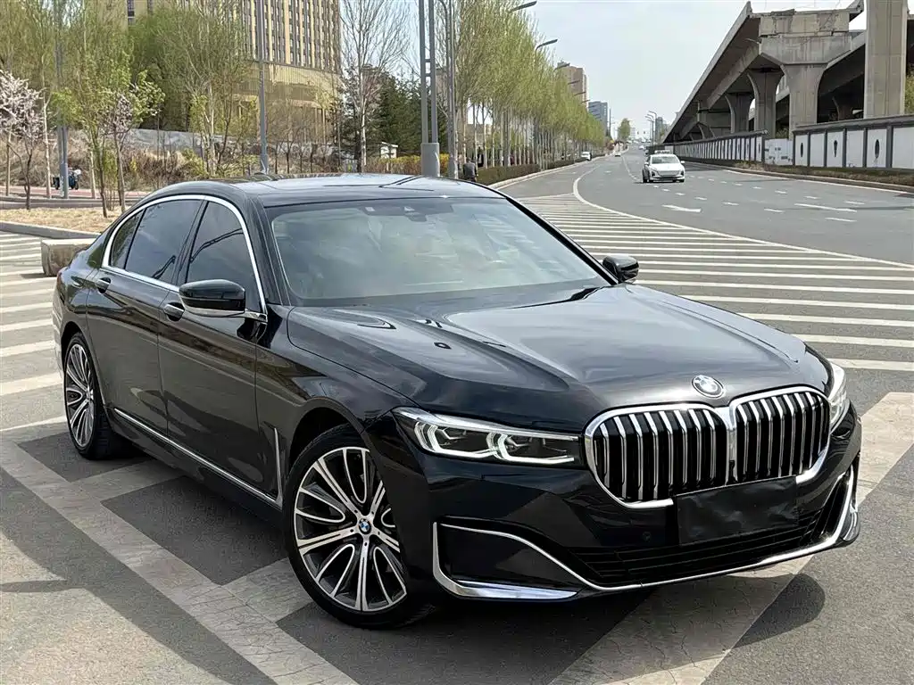 BMW 7-SERIES