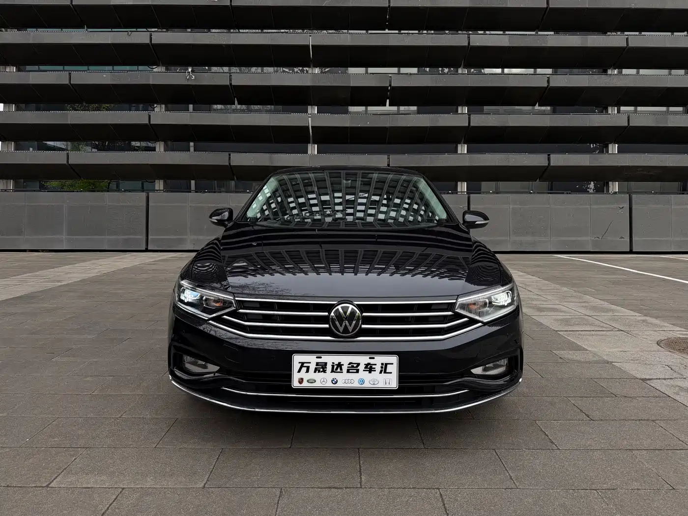 Volkswagen Magotan 2020 330TSI DSG Luxury фото 2