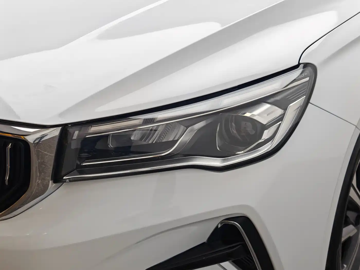 GEELY AUTOMOBILE EMGRAND