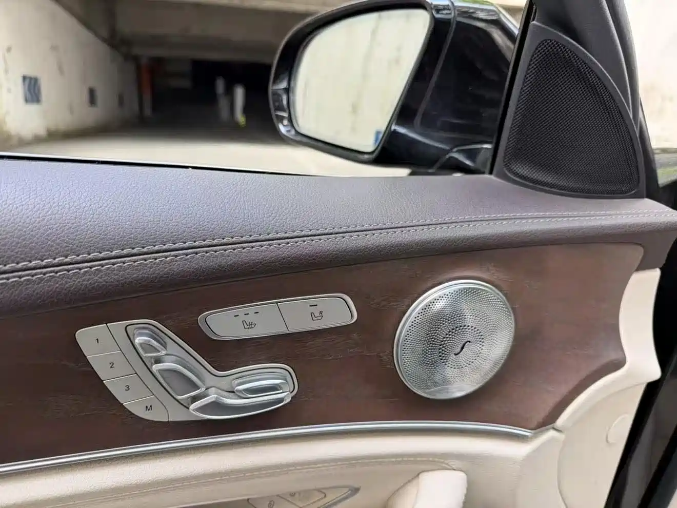 Mercedes-Benz E-Class 2016 E 300 L Fashion Type фото 11