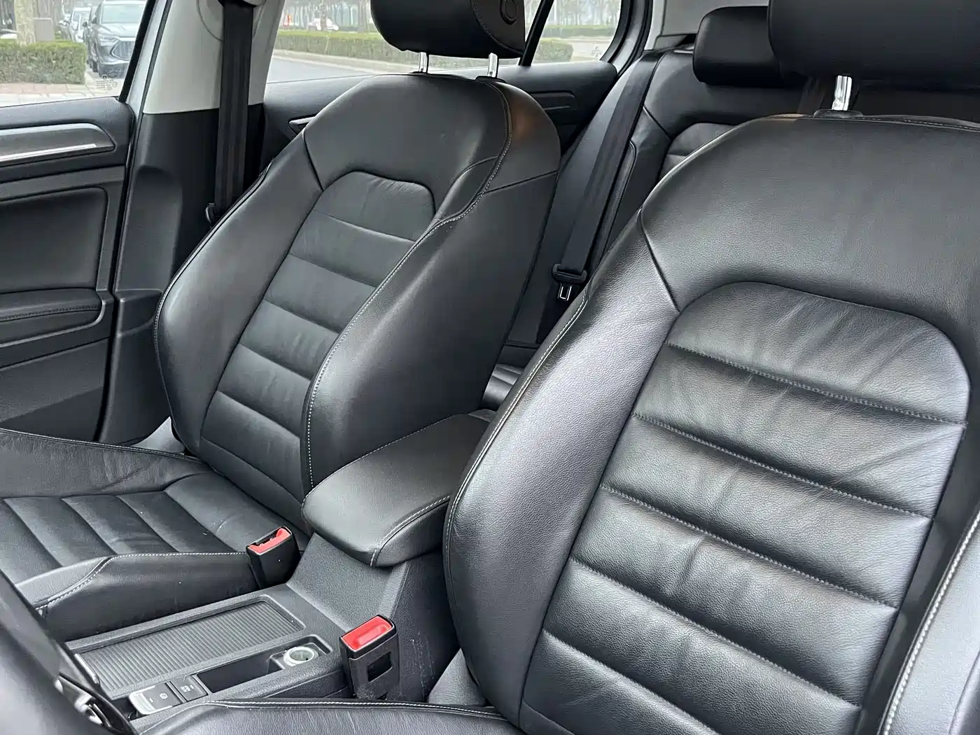 Фото 8 - Volkswagen Golf
