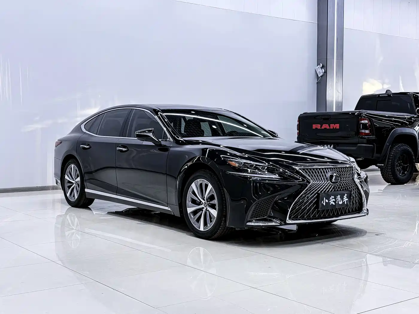 Lexus LS 2018 350 Excellence Edition China V фото 3