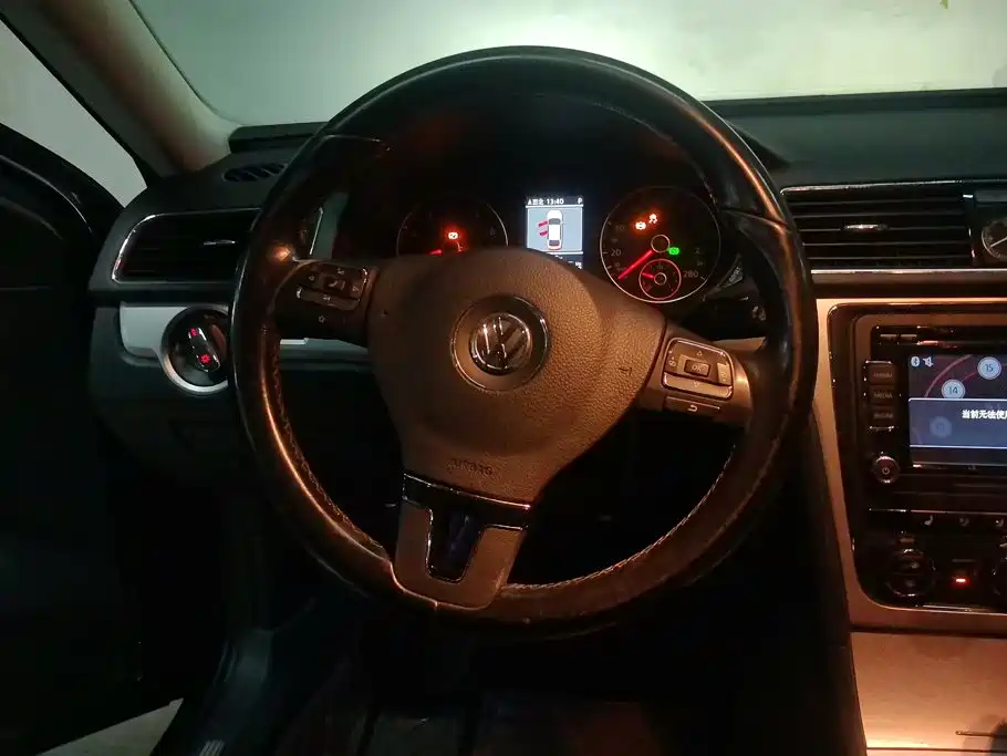 Volkswagen Passat 2014 2014 1.8TSI DSG Executive Navigation Edition
