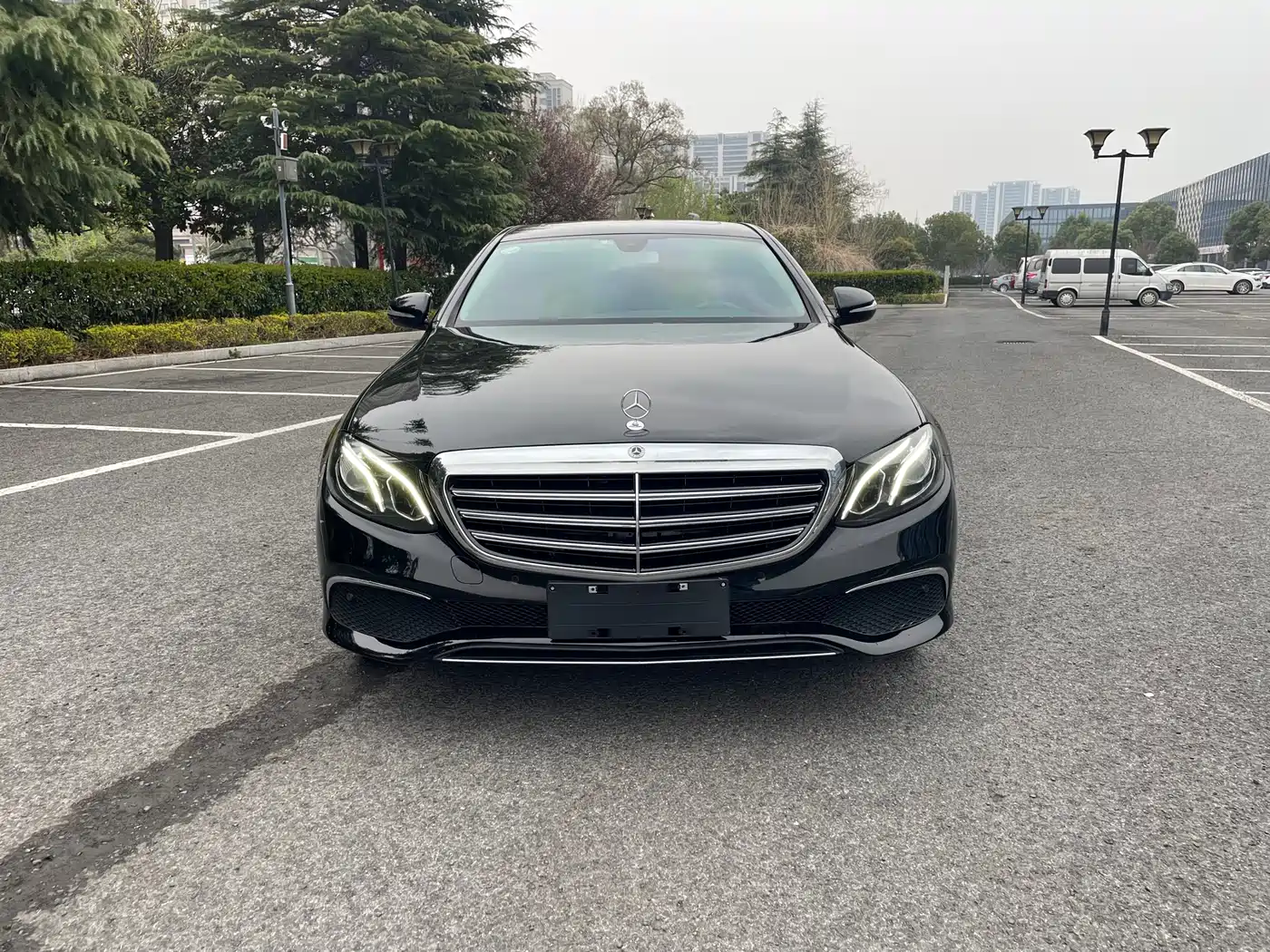 Mercedes-Benz E-Class 2016 E 200 L Sport Type фото 8