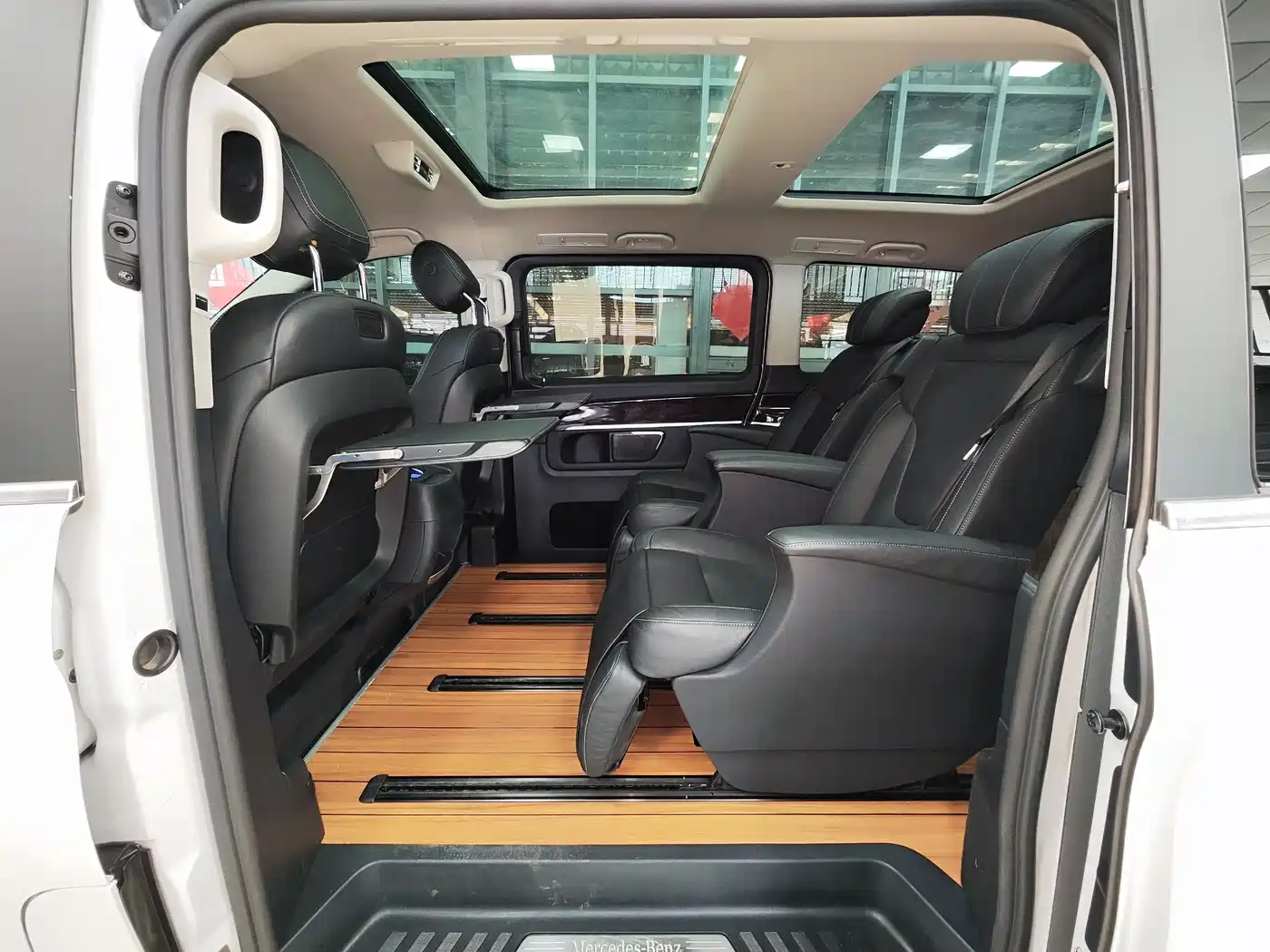 Mercedes-Benz V-Class 2018 V 260 Premium Edition China V фото 5
