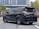 Фото 29 - Toyota Vellfire