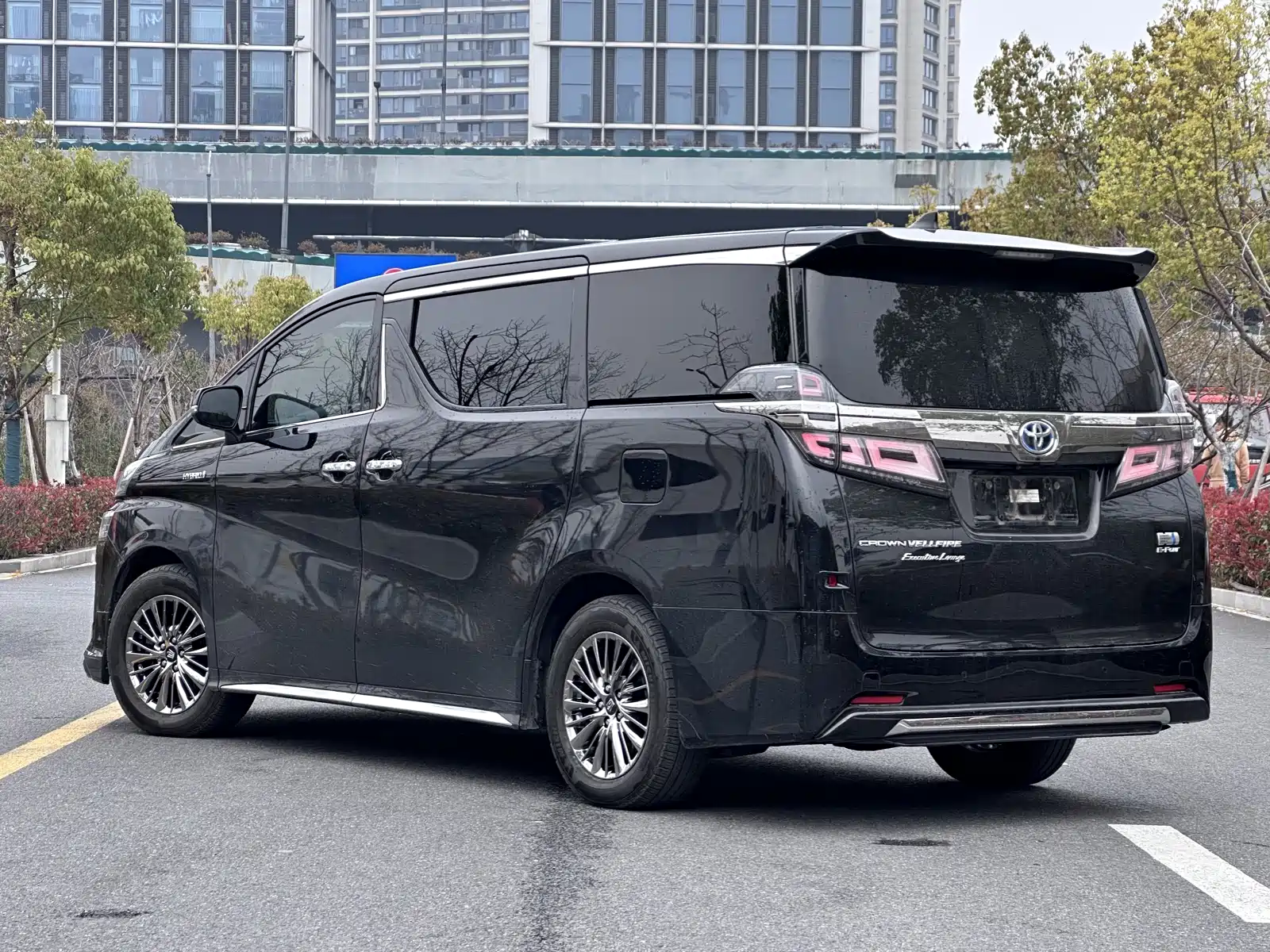 Фото 29 - Toyota Vellfire