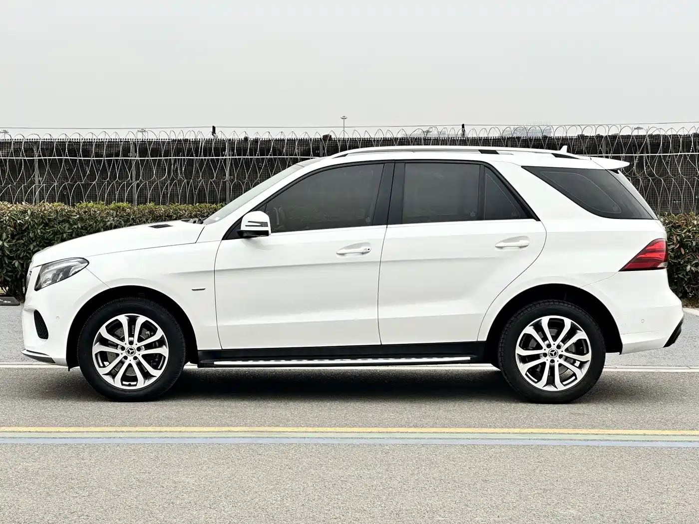 Mercedes-Benz GLE 2017 GLE 320 4MATIC Dynamic фото 4
