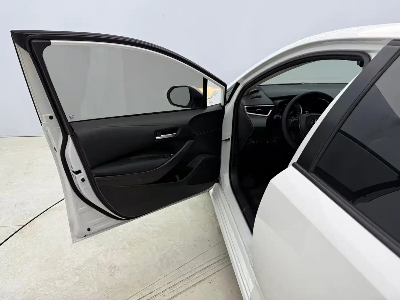 Toyota Corolla 2021 1.2T S-CVT Elite PLUS Edition фото 8