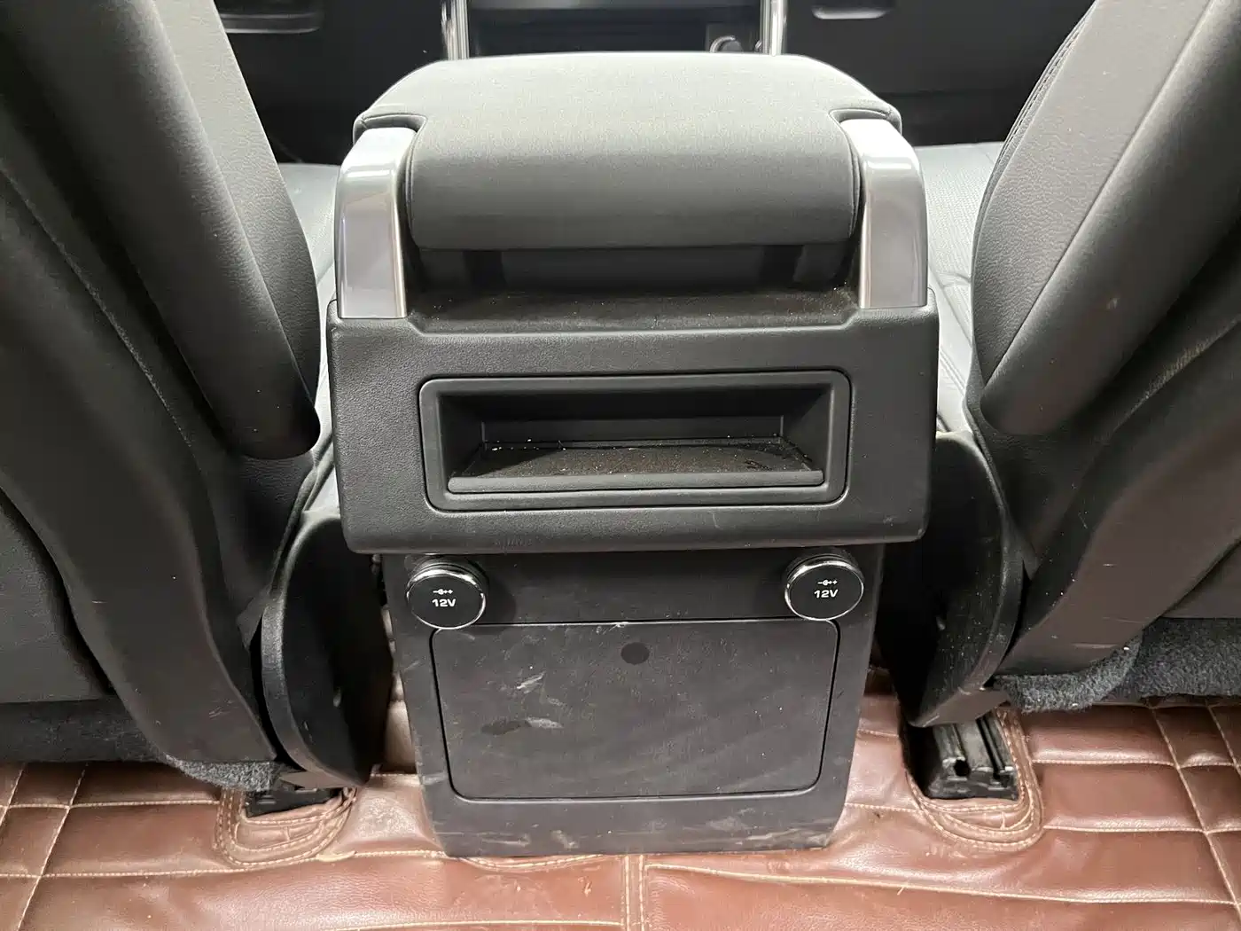 Land Rover Discovery 2017 3.0 SC V6 HSE фото 19