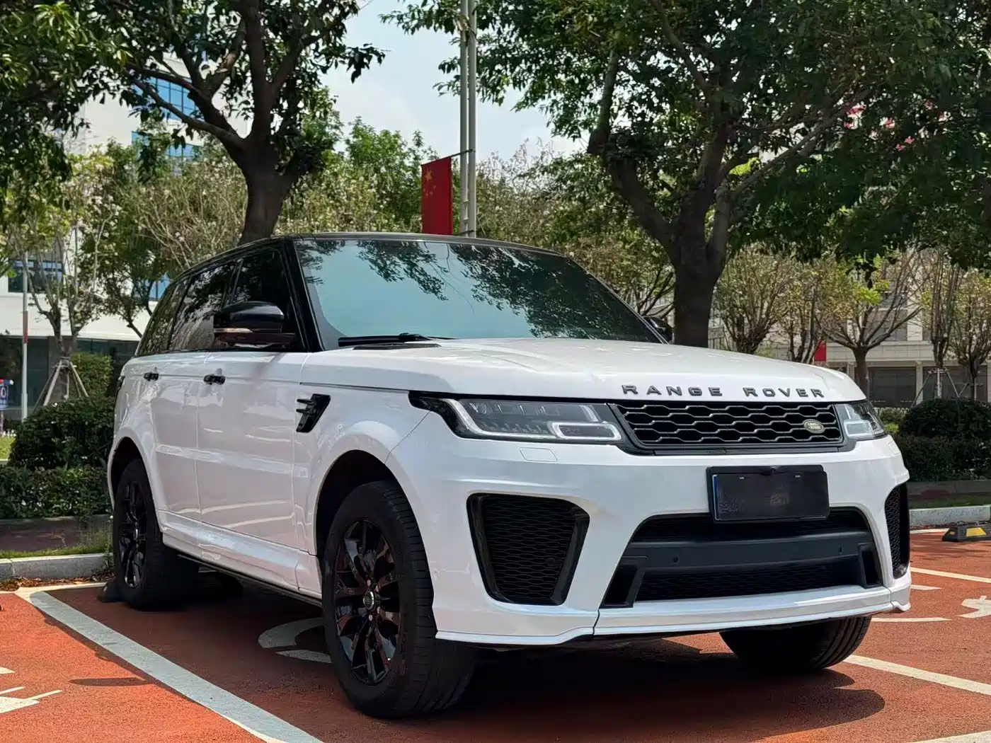Land Rover Range Rover Sport 2014 3.0 SC V6 HSE фото 3