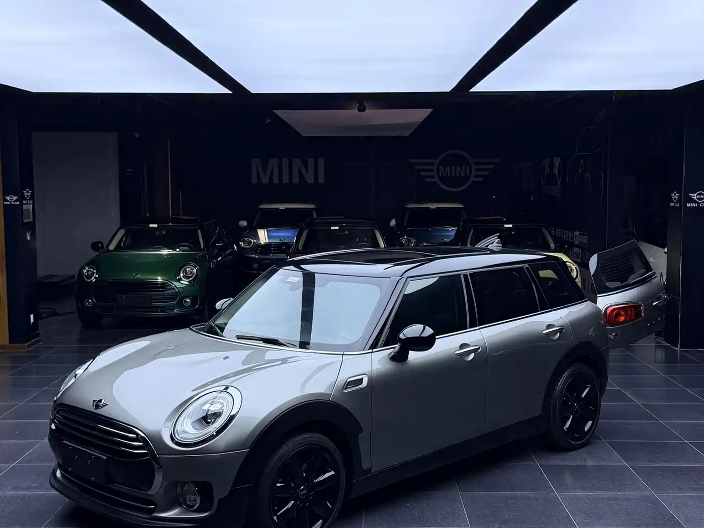 MINI CLUBMAN