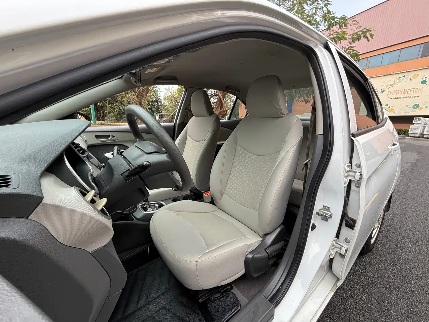 Chevrolet Sail 2015 Sail 3 1.3L AMT Ideal Edition фото 9