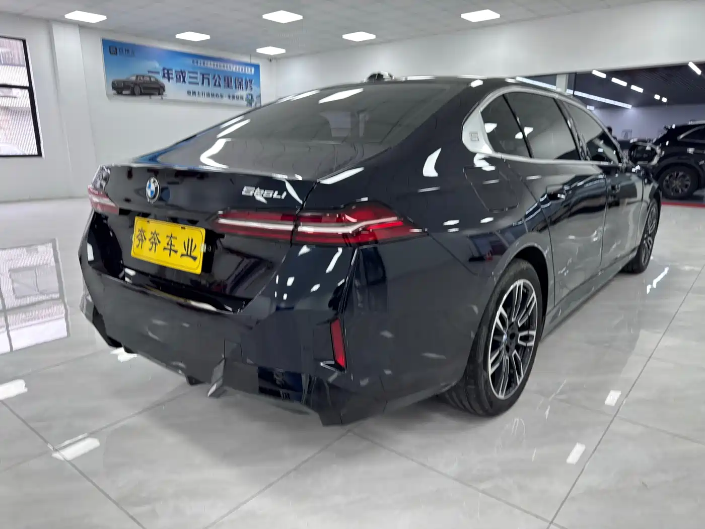 BMW 5 Series 2024 525Li M Sport Package фото 7