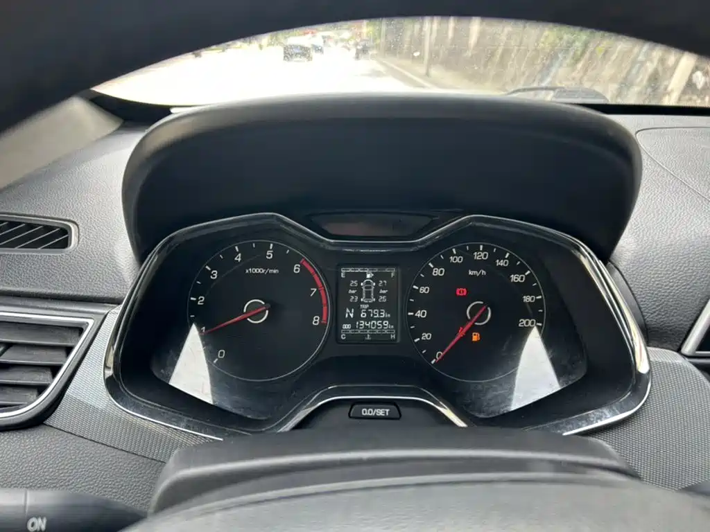 Baojun 310W 2018 2018 1.5L Auto Luxury China V