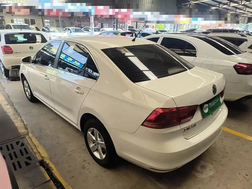 Volkswagen Santana 2015 1.4L Manual Trend Edition фото 5