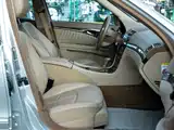 صورة 7 - Mercedes-Benz E-Class