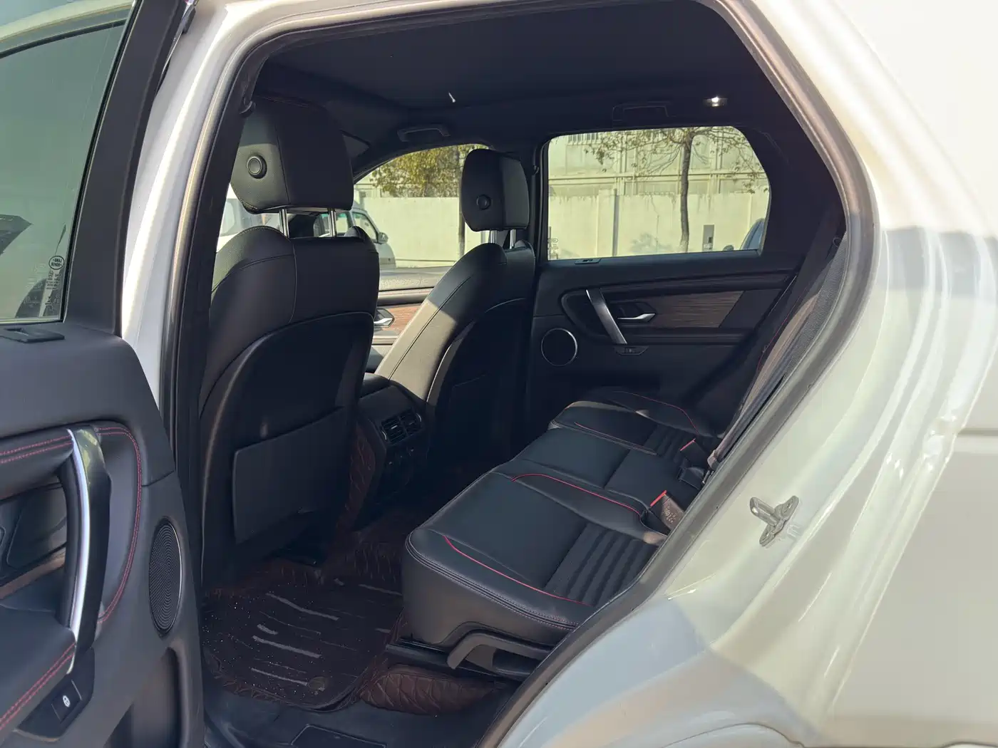 LAND ROVER DISCOVER SPORTS