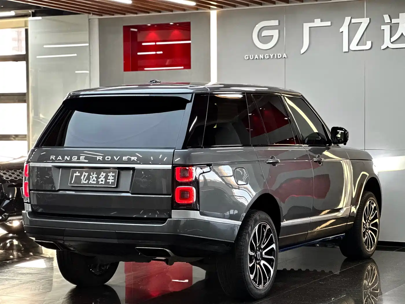 Land Rover Range Rover 2014 3.0 SC V6 Vogue фото 23