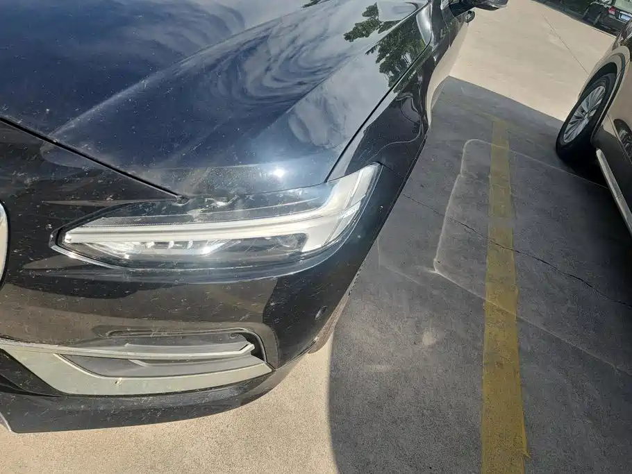 Фото 5 - Volvo S90