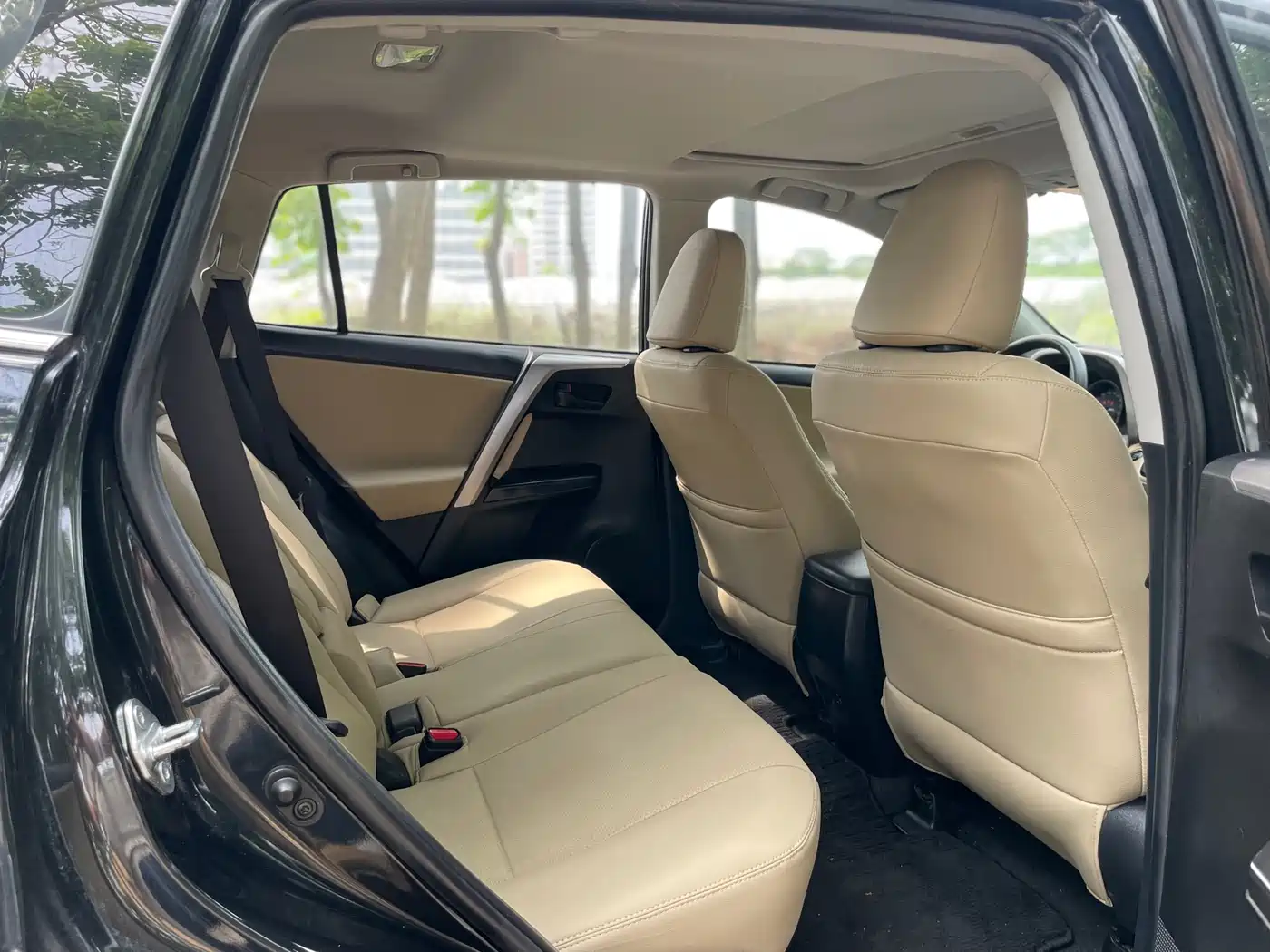 Toyota RAV4 Rongfang 2016 2.0L CVT 2WD Trend (China V) фото 8