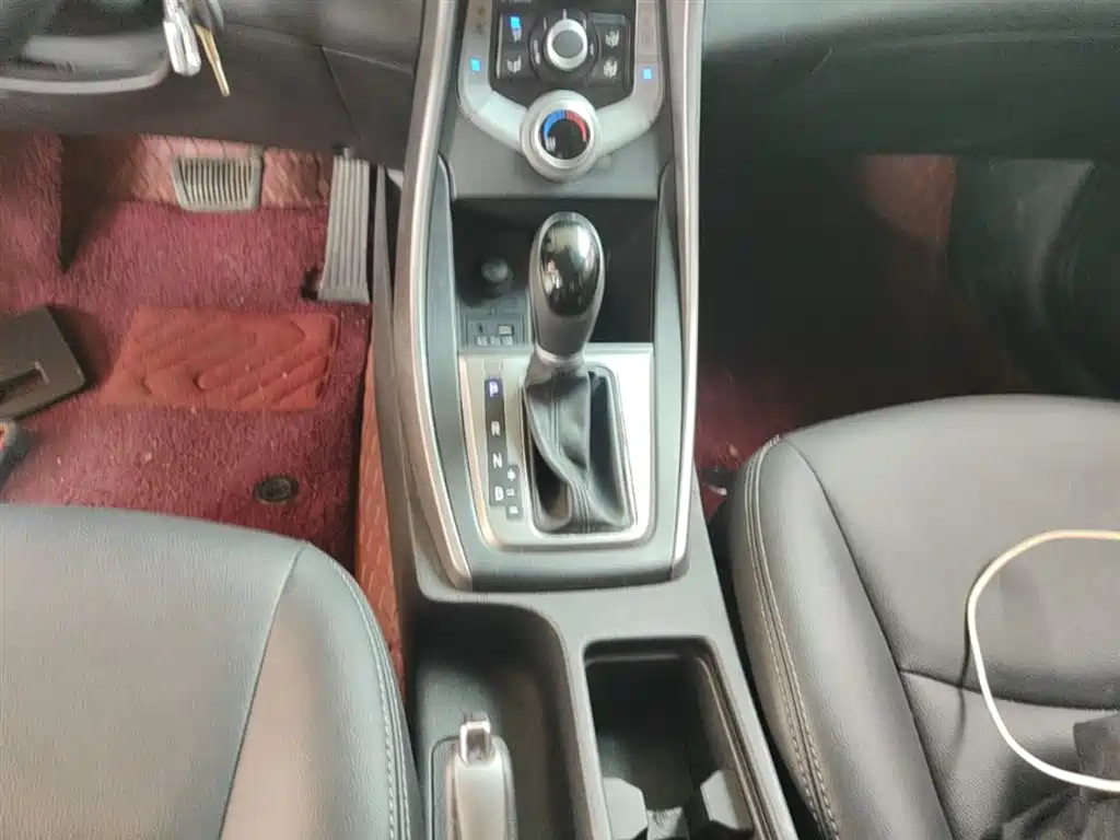 Hyundai Langdong 2016 1.6L Automatic Smart Edition фото 14