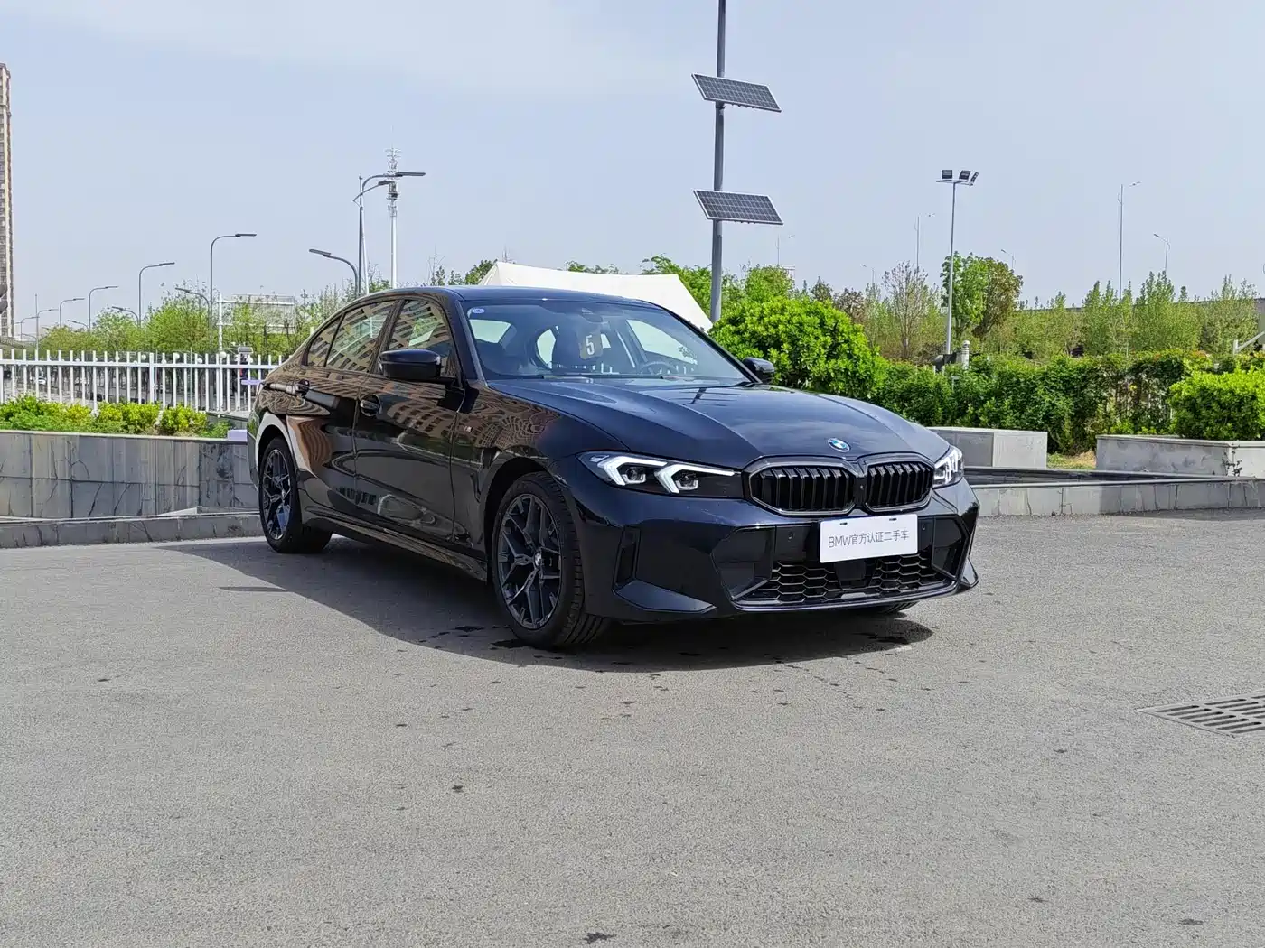 BMW 3 Series 2025 330Li M Sport Night Edition фото 3