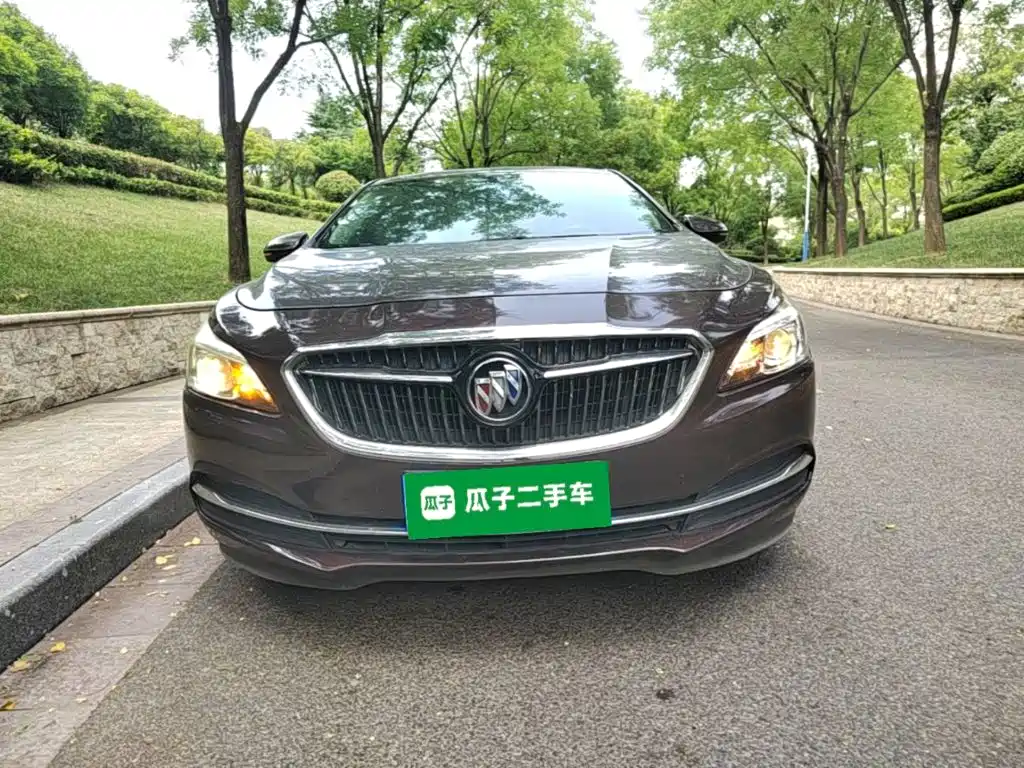 Photo 3 - Buick LaCrosse