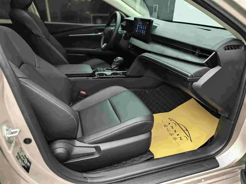 Toyota Camry 2026 2.0E Elite Edition фото 20