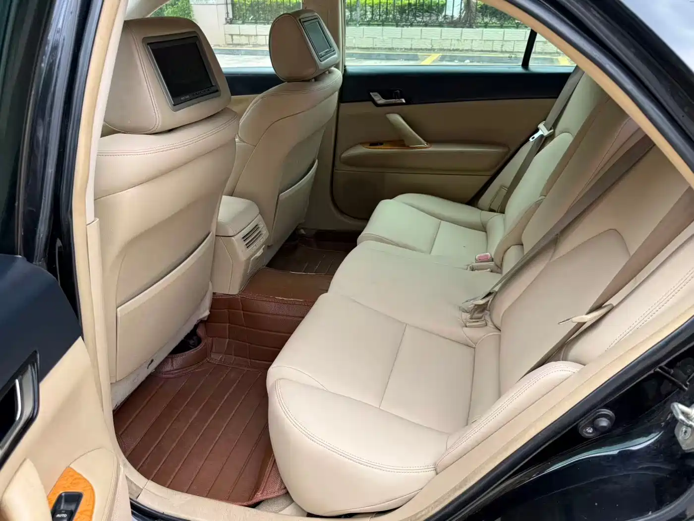 Toyota Reiz 2007 2.5V Sunroof Navigation Edition фото 5