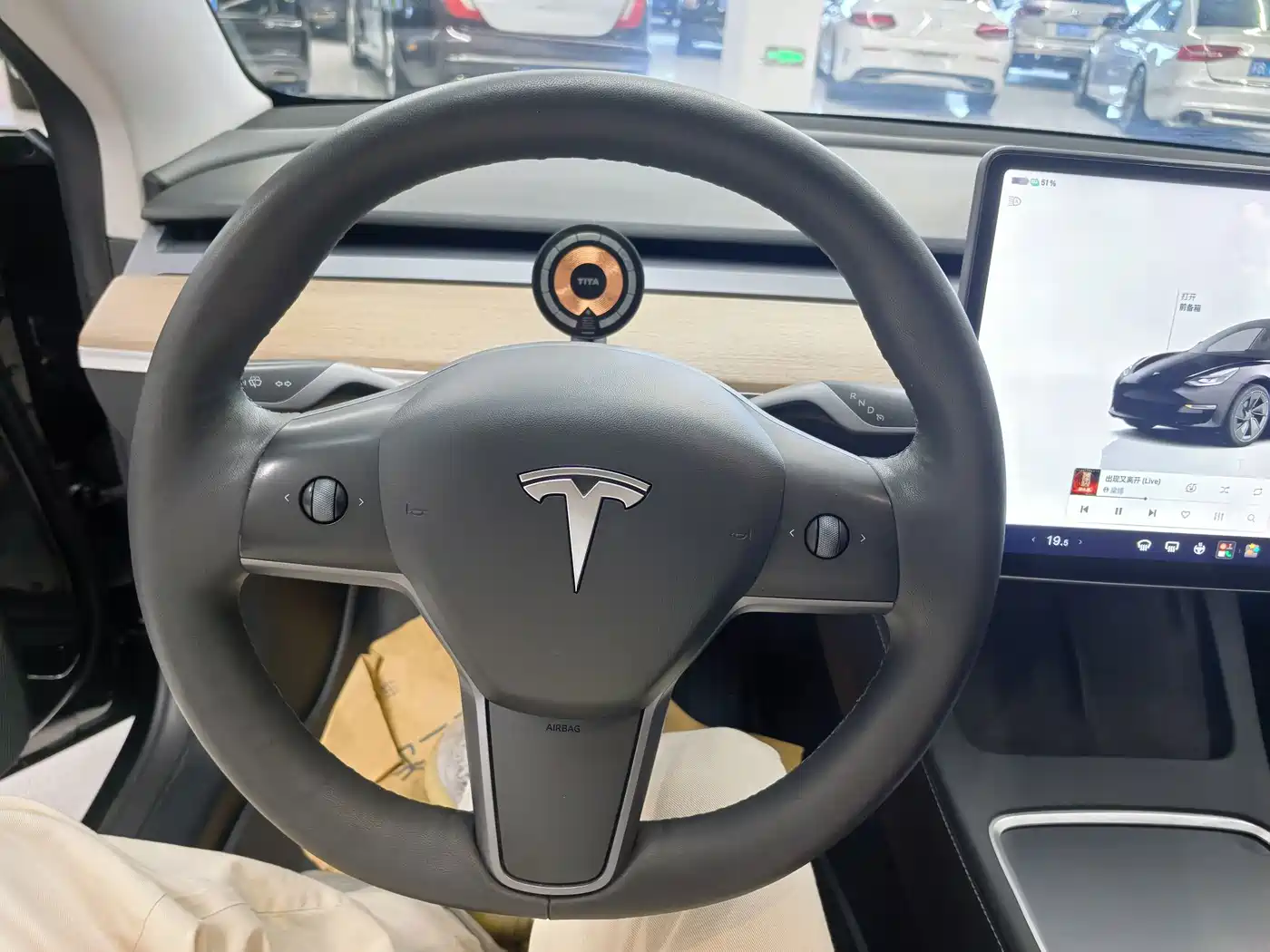 Фото 9 - Tesla Model 3