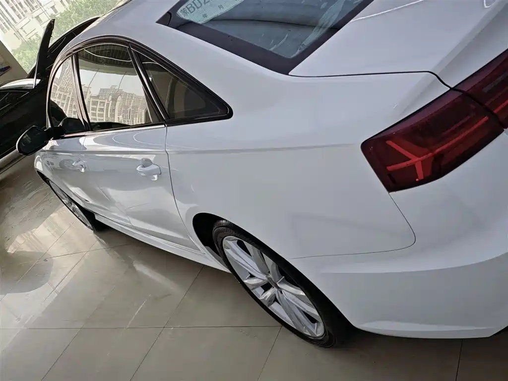 Audi A6L 2018 30th Anniversary 35 TFSI Sport фото 7